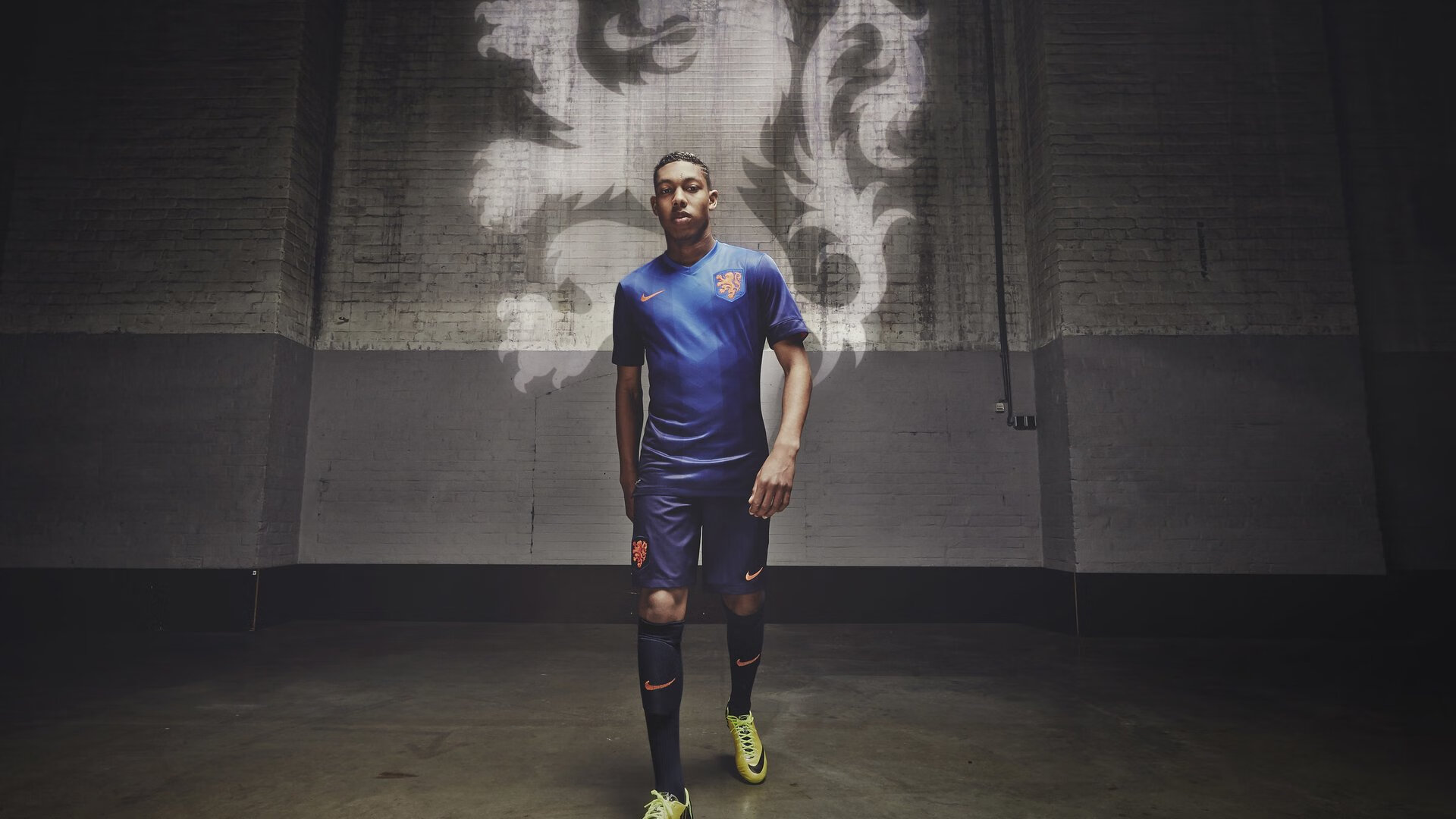 爱游戏体育平台-中国足球探索建立校园到职业的完整晋升通道，中国足球积弱多年,校园足球是返璞归真