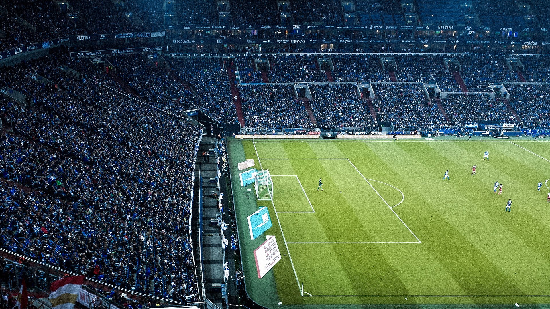 爱游戏体育-中国足球联赛官方合作伙伴关系不断扩展，中国足协合作